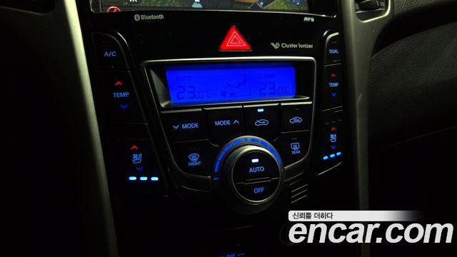 Hyundai i30 2014 — photo 17