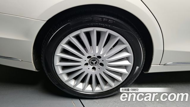 Mercedes-Benz S-Class 2019 — photo 5