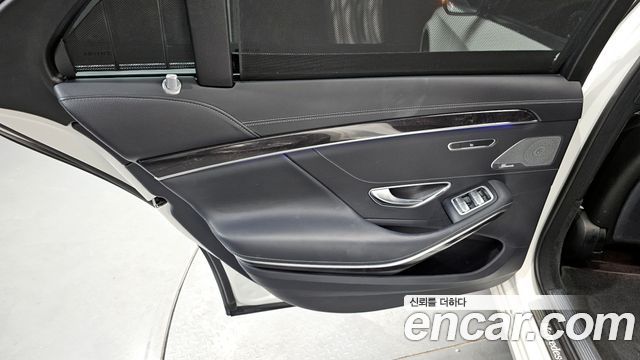 Mercedes-Benz S-Class 2019 — photo 15