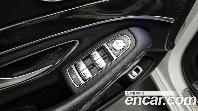 Mercedes-Benz S-Class 2019 — photo 30