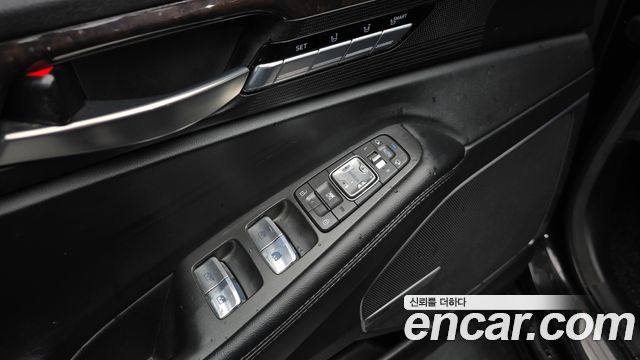 Genesis EQ900 2016 — photo 15