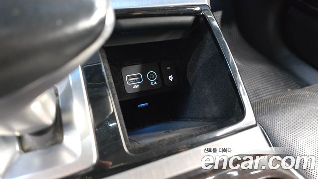 Genesis EQ900 2016 — photo 19