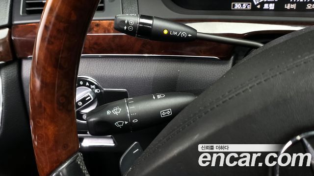 Mercedes-Benz S-Class 2010 — photo 16