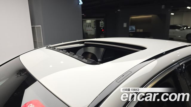 Mercedes-Benz E-Class 2019 — photo 30