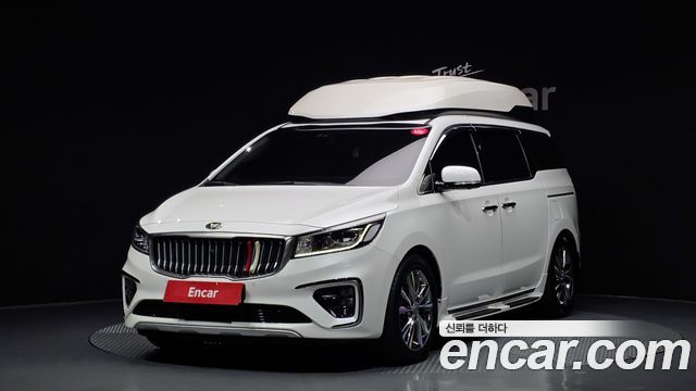 Kia Canival 2020 — photo 1
