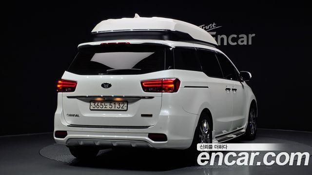 Kia Canival 2020 — photo 2