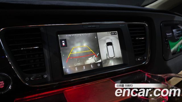Kia Canival 2020 — photo 21