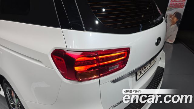 Kia Canival 2020 — photo 9