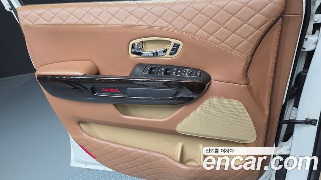 Kia Canival 2020 — photo 14