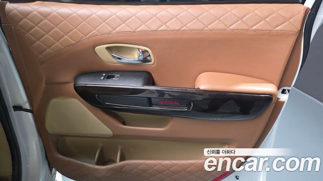Kia Canival 2020 — photo 15