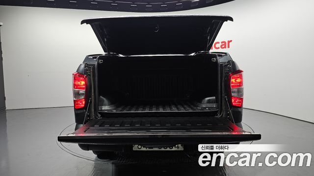 KG Mobility Rexton 2018 — photo 20