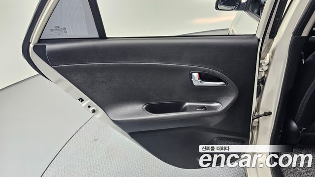 Kia morning 2012 — photo 15