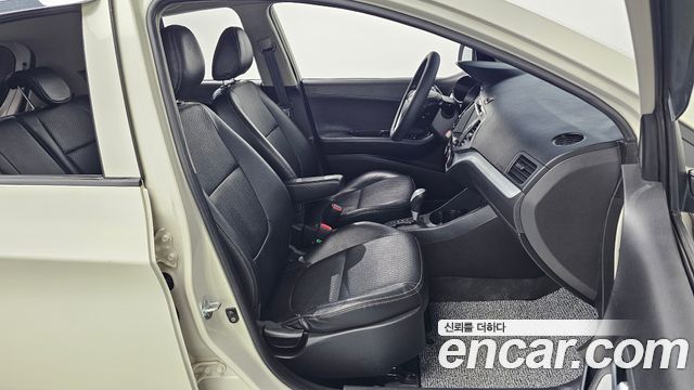 Kia morning 2012 — photo 16
