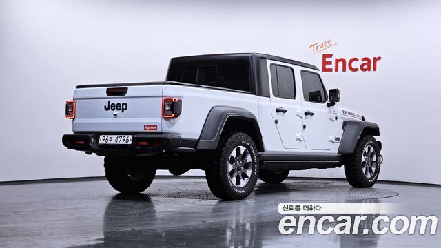 Jeep Gladiator 2021 — photo 2