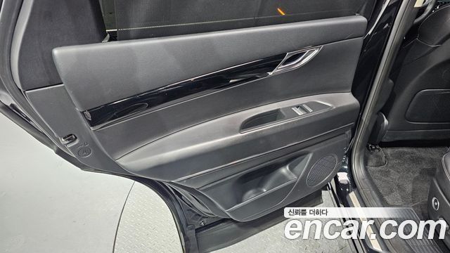Genesis GV80 2020 — photo 15