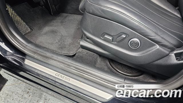 Genesis GV80 2020 — photo 30