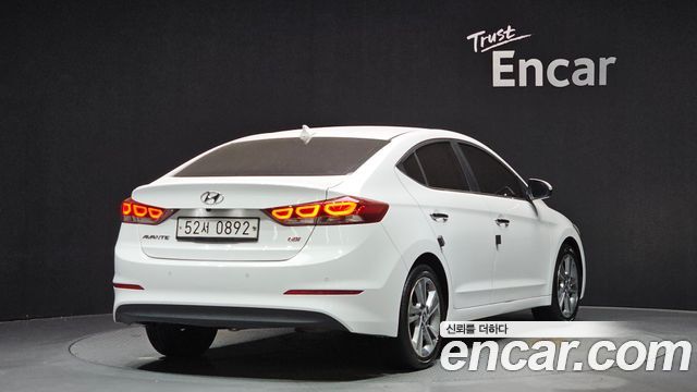 Hyundai AVANTE 2016 — photo 2