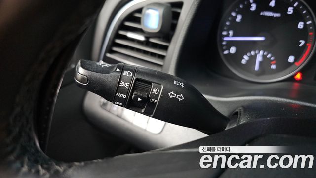 Hyundai AVANTE 2016 — photo 15