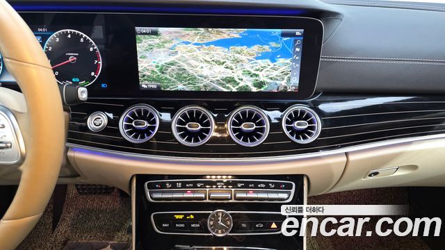 Mercedes-Benz CLS-Class 2019 — photo 19