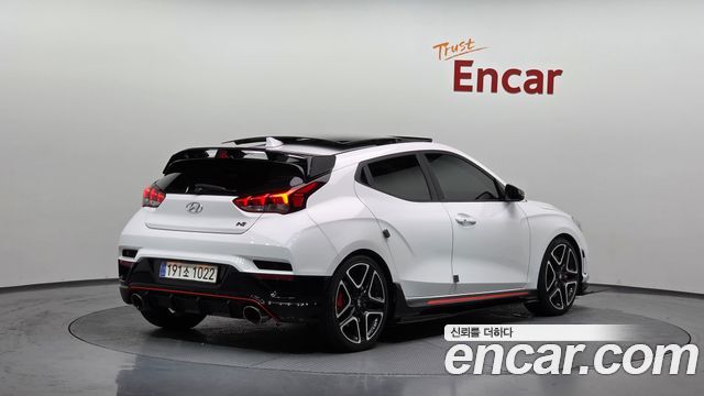 Hyundai Veloster 2023 — photo 2