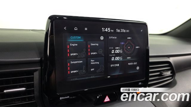 Hyundai Veloster 2023 — photo 25
