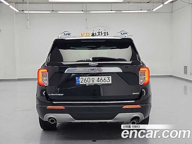 Ford Explorer 2022 — photo 3
