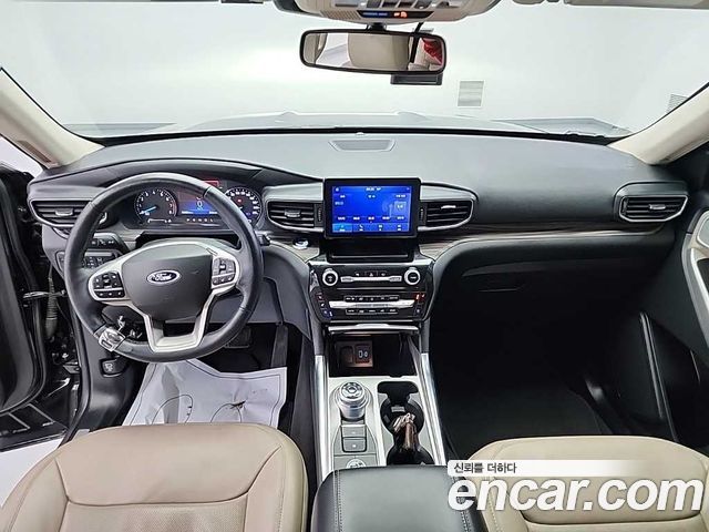 Ford Explorer 2022 — photo 7