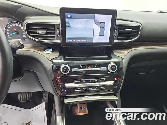 Ford Explorer 2022 — photo 10