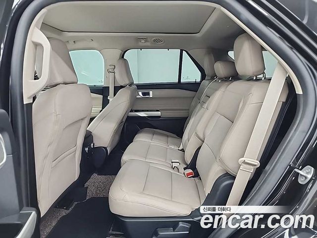 Ford Explorer 2022 — photo 12