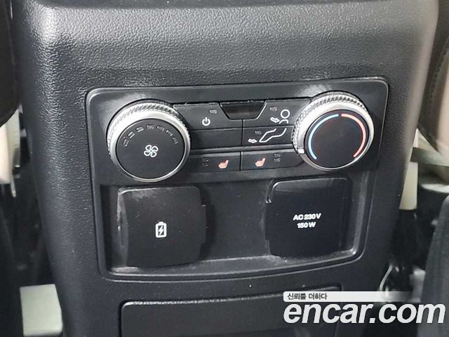 Ford Explorer 2022 — photo 13