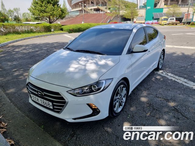 Hyundai AVANTE 2018 — photo 2