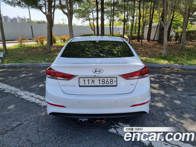 Hyundai AVANTE 2018 — photo 8