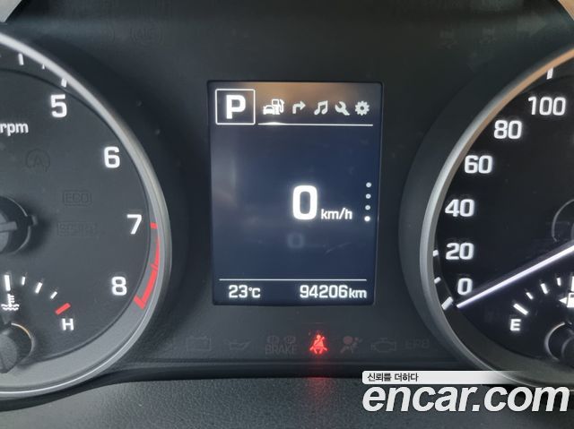Hyundai AVANTE 2018 — photo 10