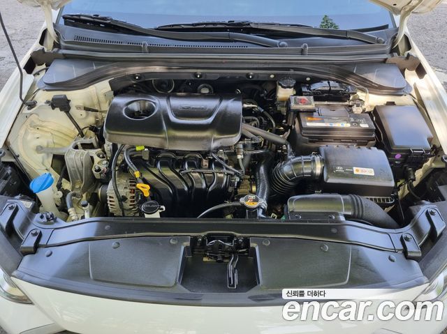 Hyundai AVANTE 2018 — photo 20