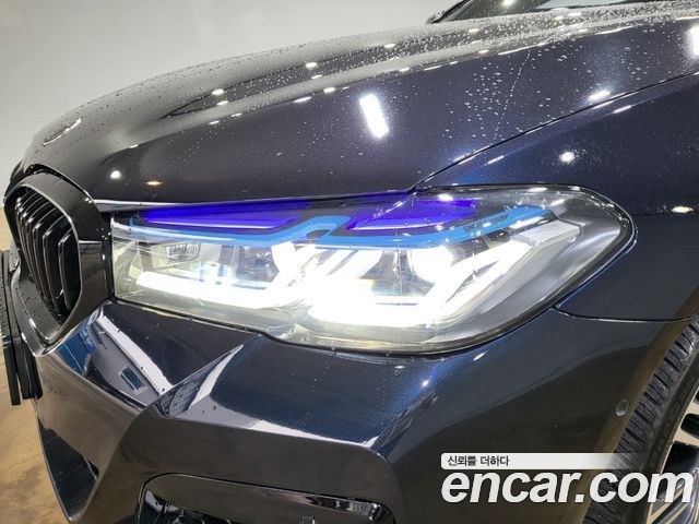 BMW 5-Series 2019 — photo 1