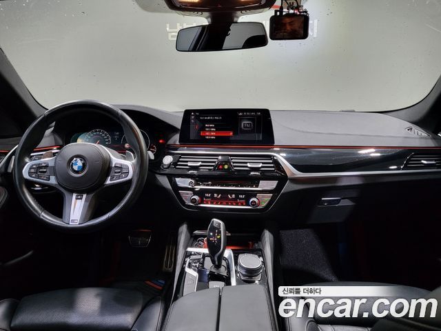 BMW 5-Series 2019 — photo 7