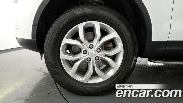 Land Rover Discovery 2019 — photo 5