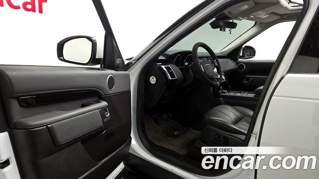 Land Rover Discovery 2019 — photo 10