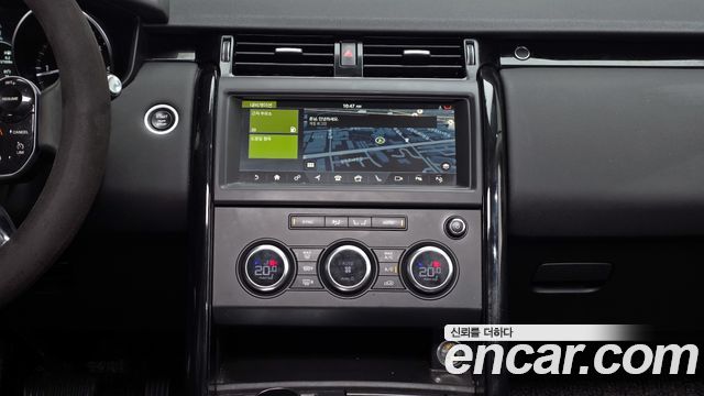 Land Rover Discovery 2019 — photo 14