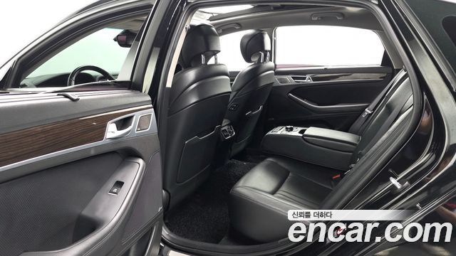 Genesis G80 2017 — photo 12