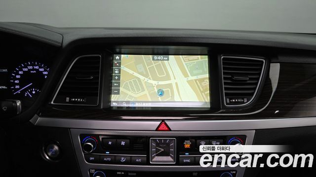 Genesis G80 2017 — photo 14