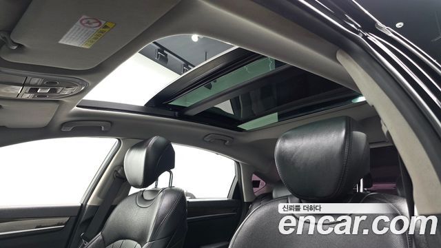 Genesis G80 2017 — photo 18
