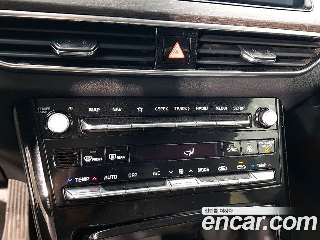 Kia K7 2020 — photo 11