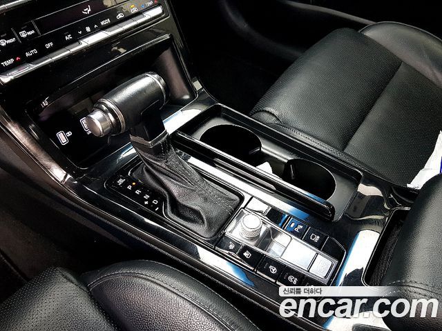 Kia K7 2020 — photo 12