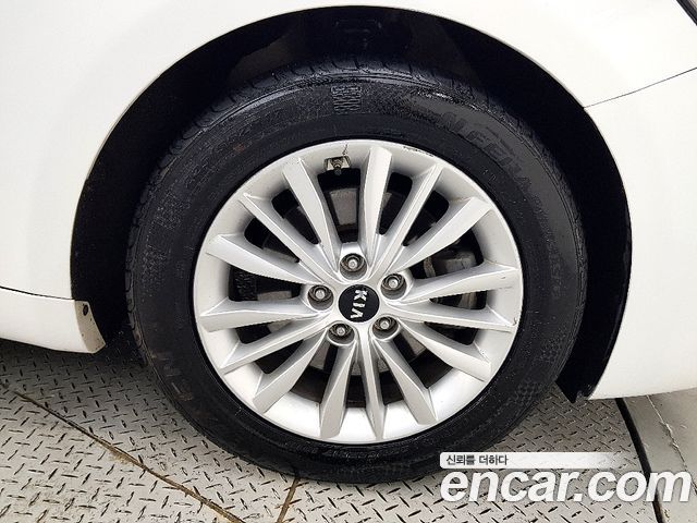 Kia K7 2020 — photo 20
