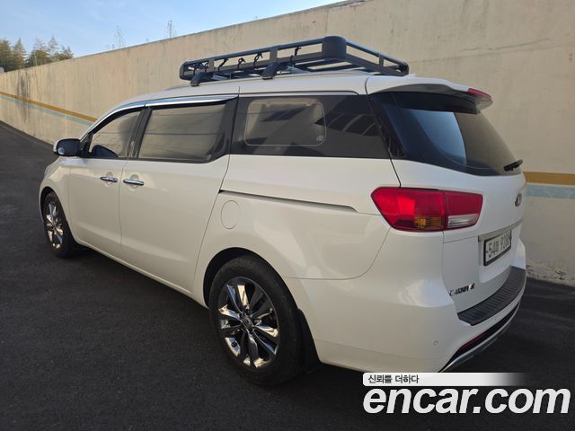 Kia Canival 2017 — photo 4