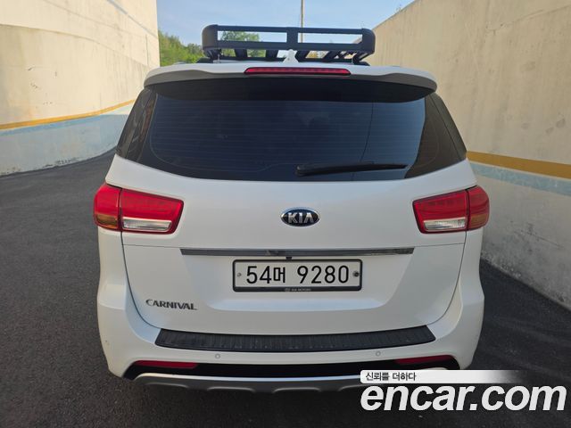 Kia Canival 2017 — photo 5