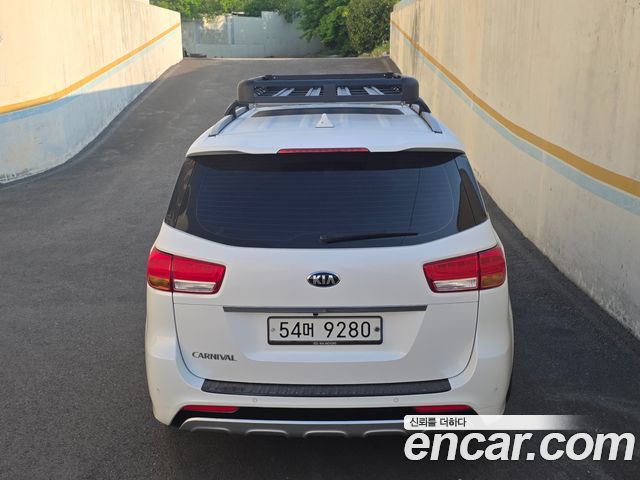 Kia Canival 2017 — photo 6