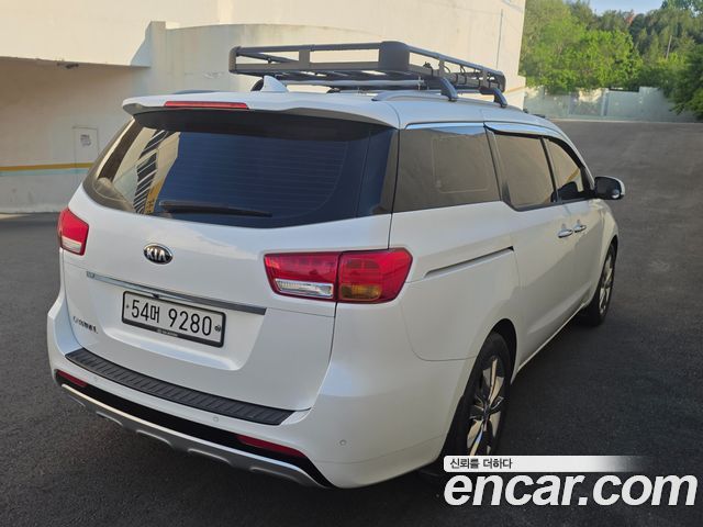 Kia Canival 2017 — photo 7