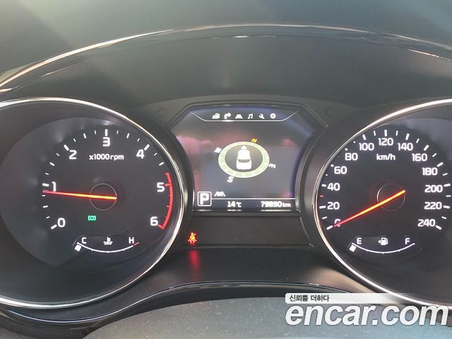 Kia Canival 2017 — photo 9
